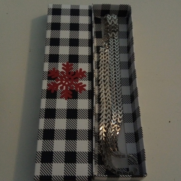 🌈NEW🍀Necklace by Statements📿silver color - Picture 13 of 13